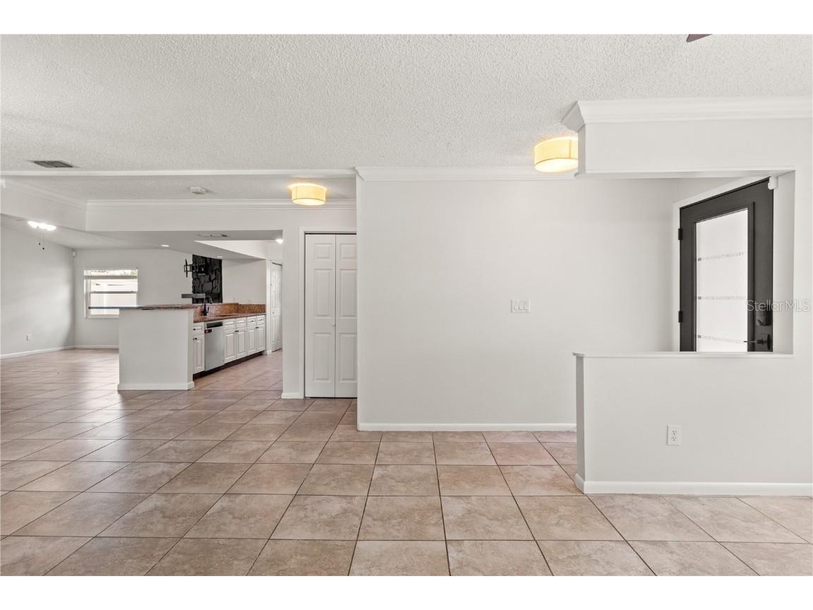 7021 Blossom Avenue Tampa FL 33614 TB8450652 image19