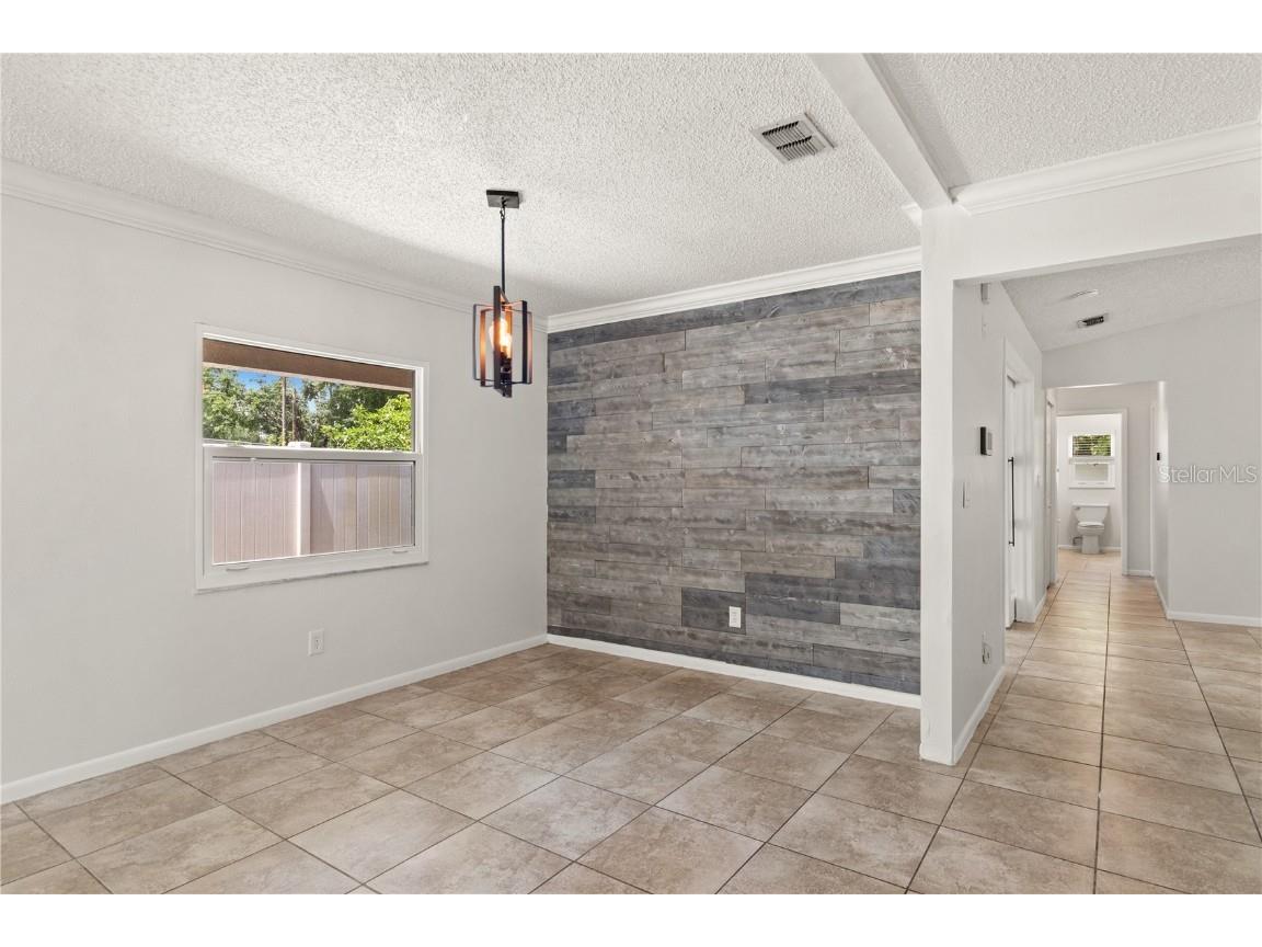 7021 Blossom Avenue Tampa FL 33614 TB8450652 image21