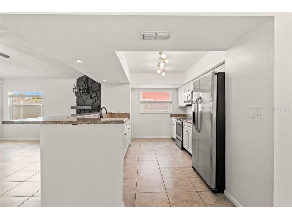 7021 Blossom Avenue Tampa FL 33614 TB8450652 image24