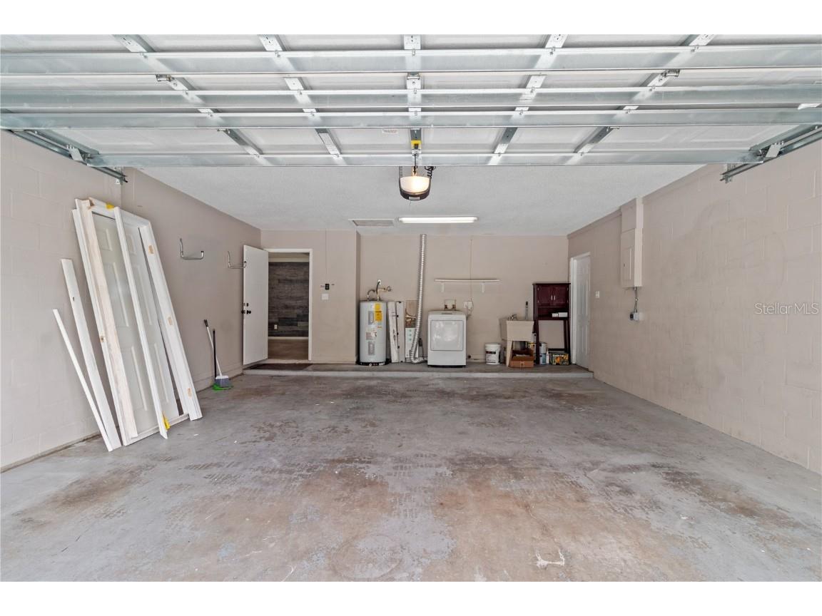 7021 Blossom Avenue Tampa FL 33614 TB8450652 image4