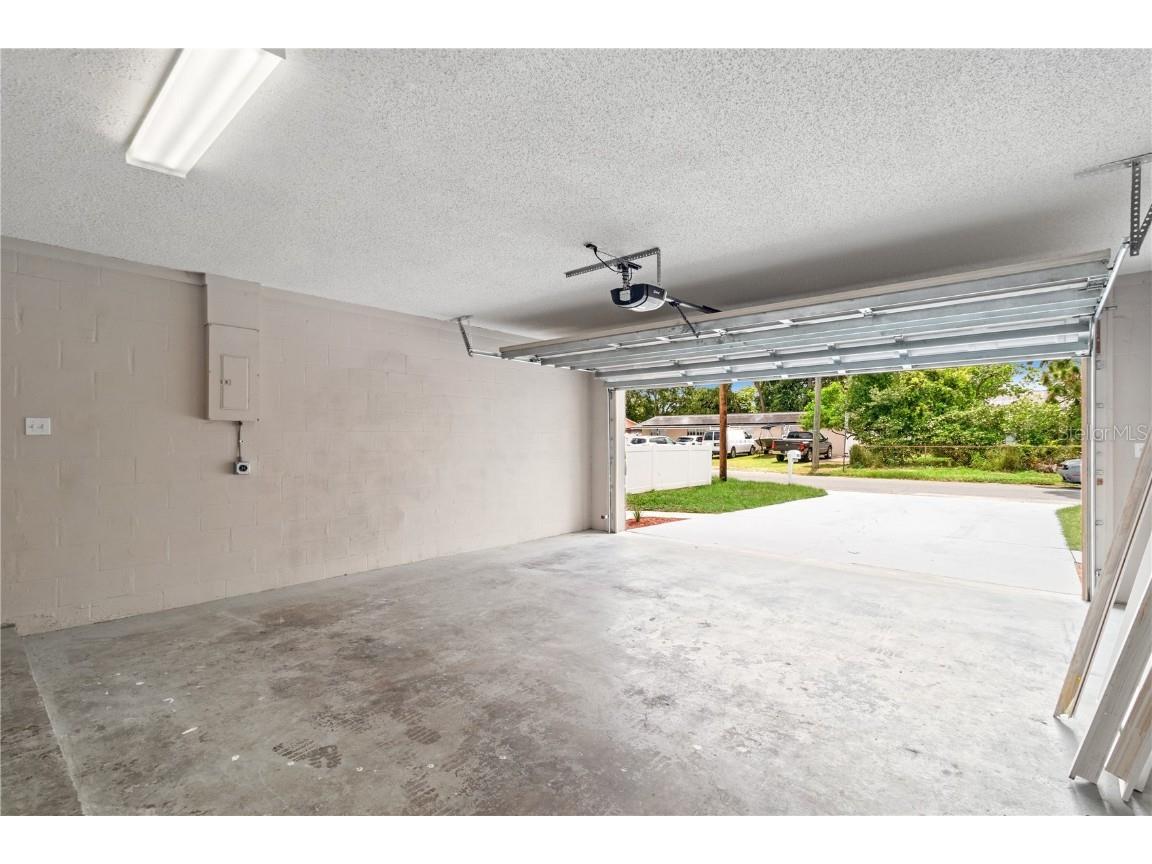 7021 Blossom Avenue Tampa FL 33614 TB8450652 image5