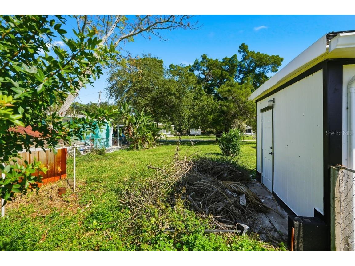 7021 Hudson Avenue Hudson FL 34667 W7880313 image24