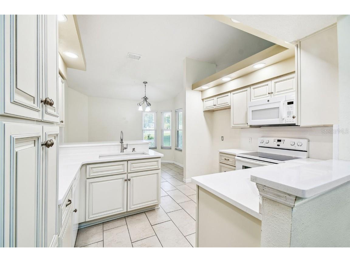 7021 Oregon Chickadee Road Weeki Wachee FL 34613 TB8440634 image6