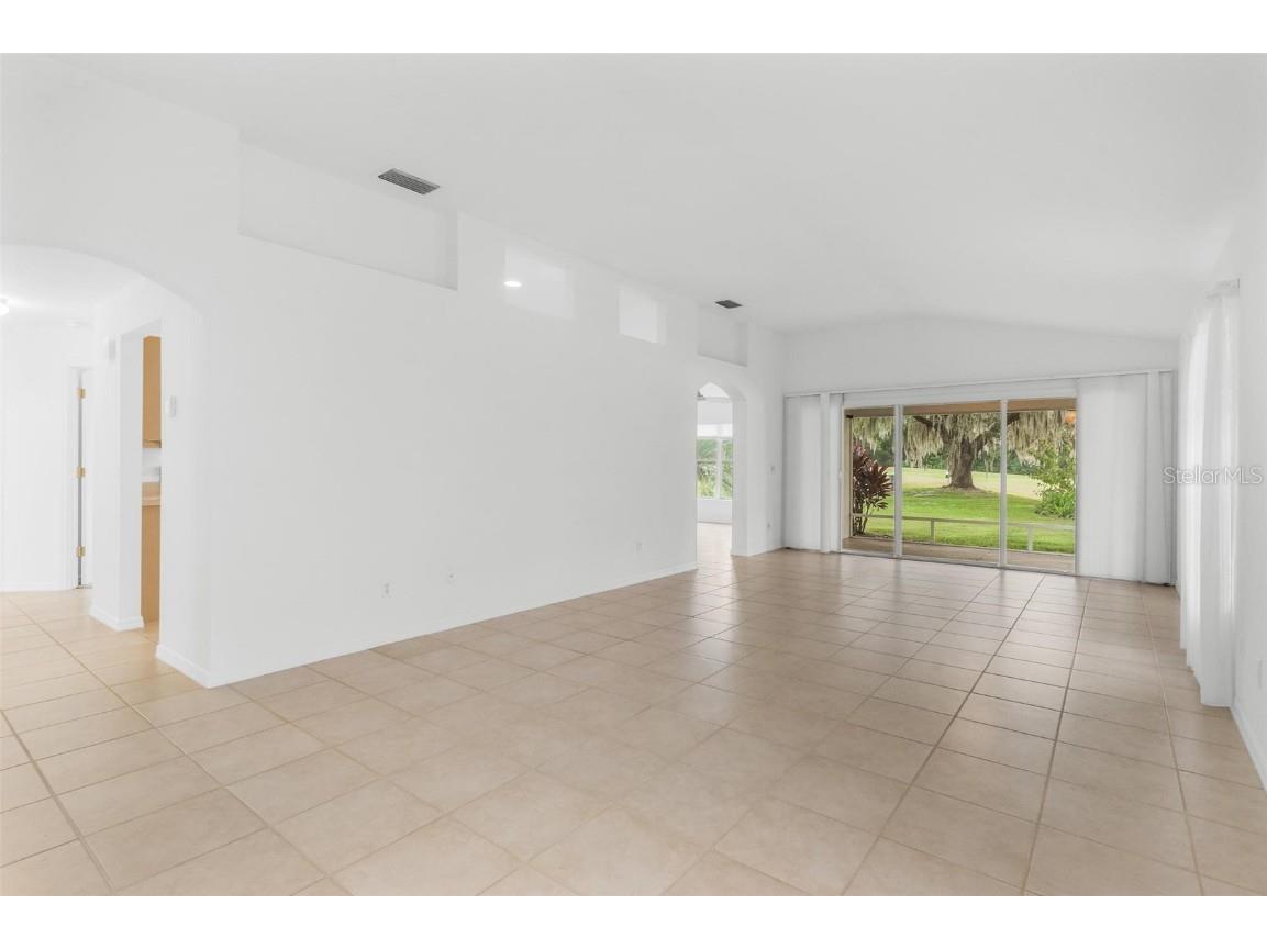 7023 Arcadian Court Mount Dora FL 32757 - BULL RUSH POND G5104462 image4