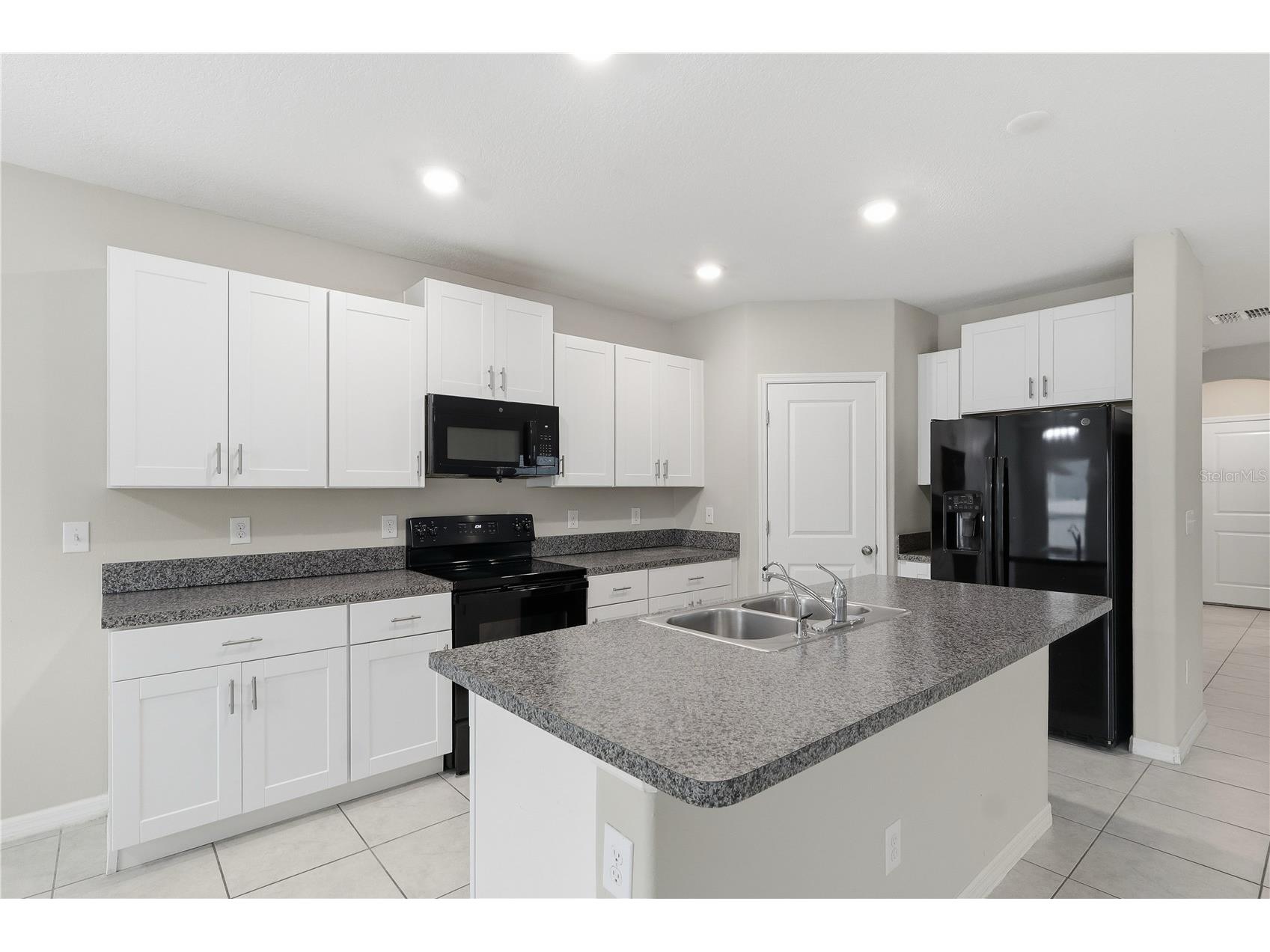 7023 Samuel Ivy Drive Tampa FL 33619 TB8525922 image7