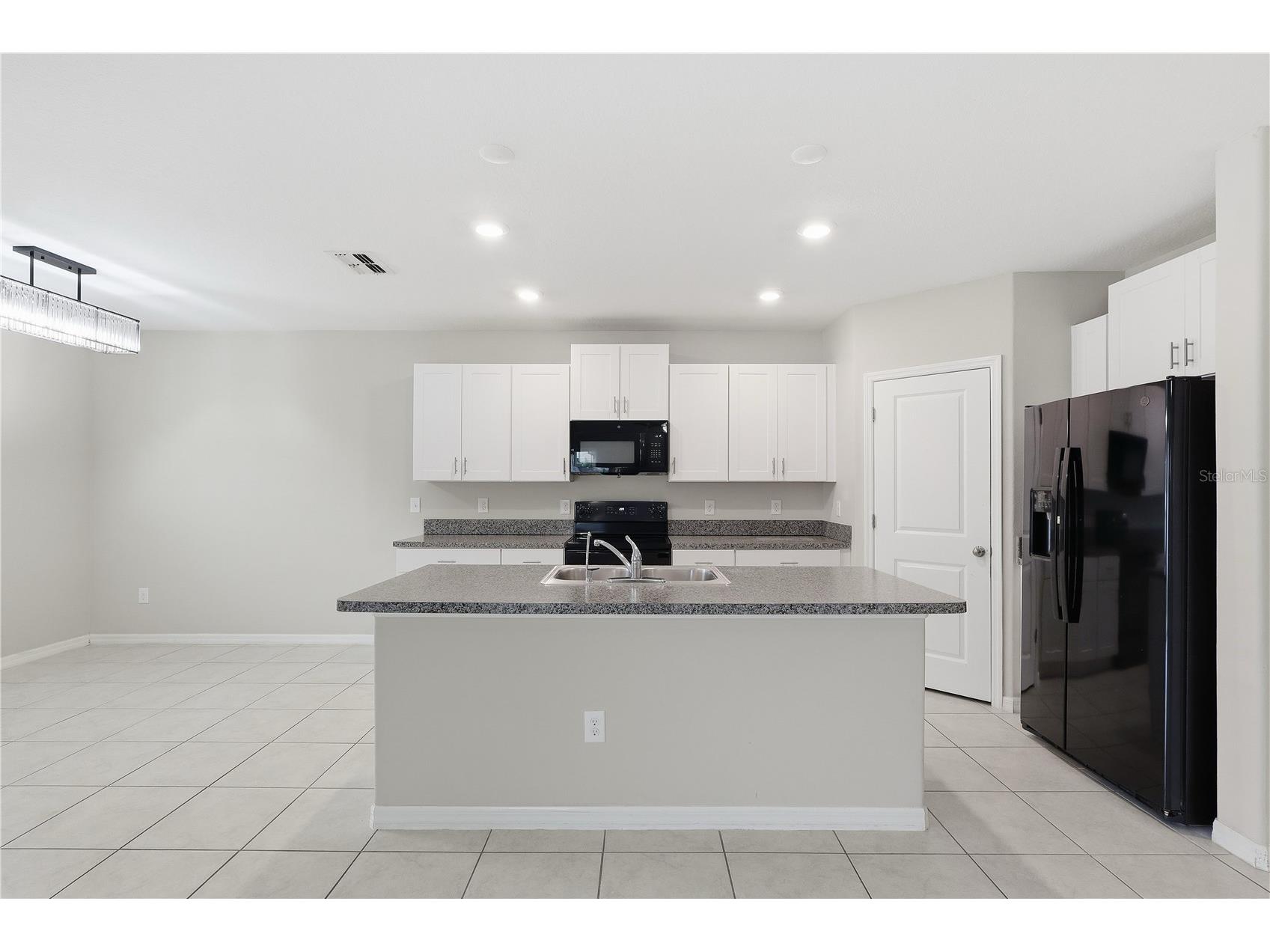 7023 Samuel Ivy Drive Tampa FL 33619 TB8525922 image8