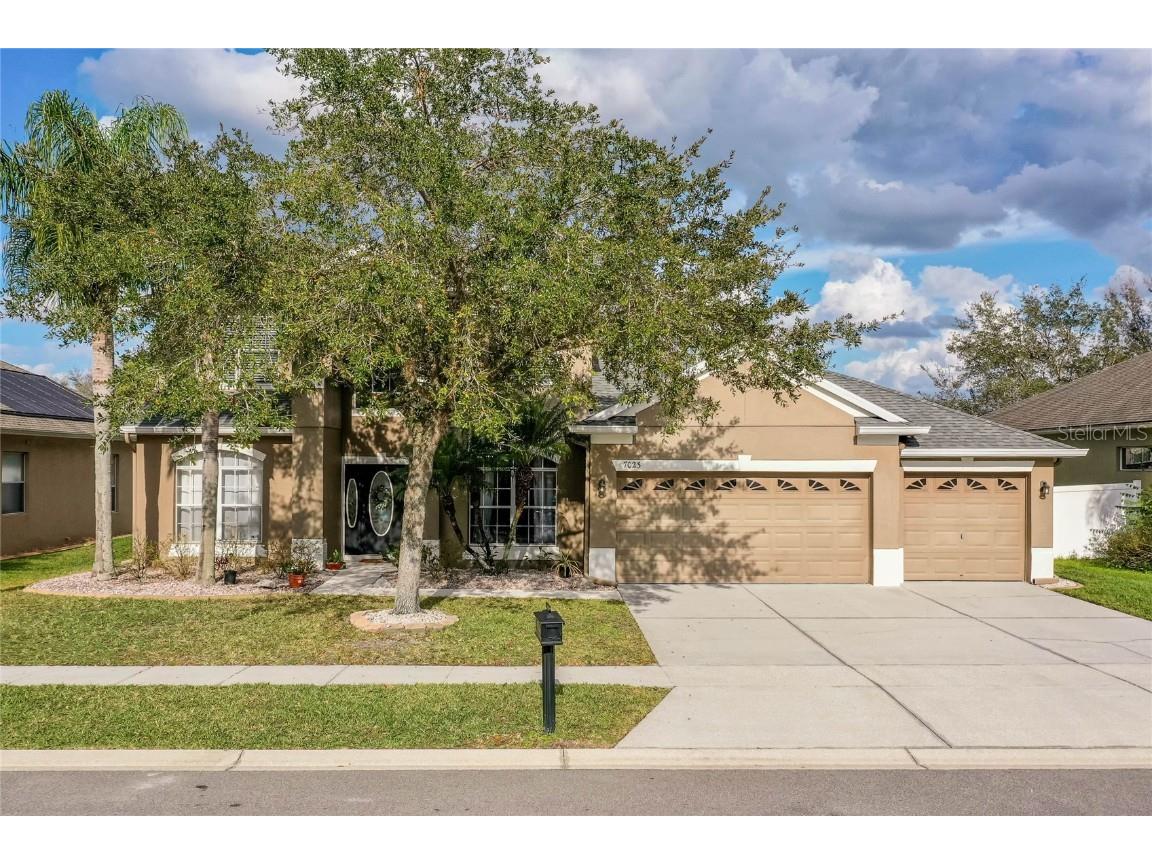 7023 Winding Lake Cir Oviedo FL 32765 - COMMUNITY POND O6090088 image1