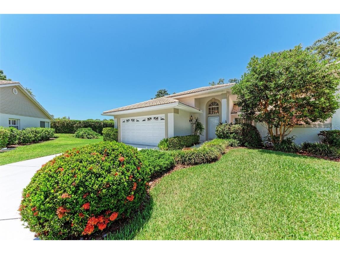 7023 Woodside Oaks Circle #1 Sarasota FL 34231 A4653432 image1