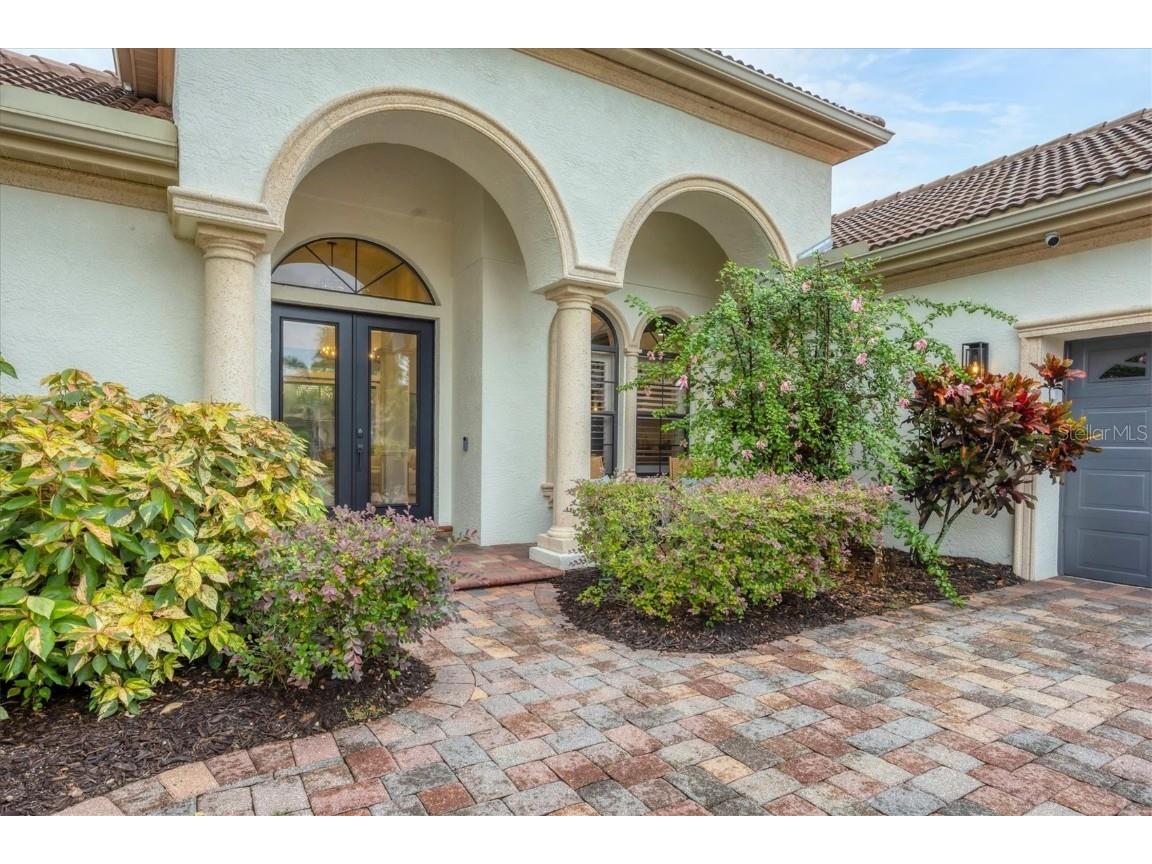 7024 Brier Creek Court Lakewood Ranch FL 34202 A4664518 image3