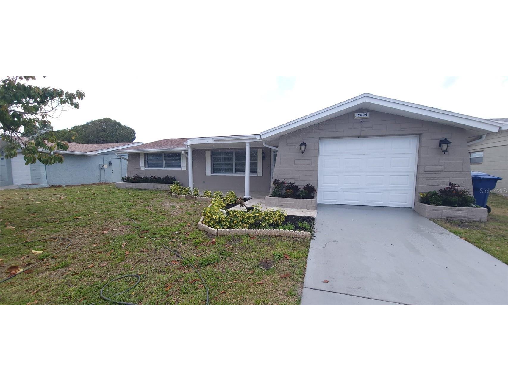 7024 Coral Reef Drive Port Richey FL 34668 W7873806 image1
