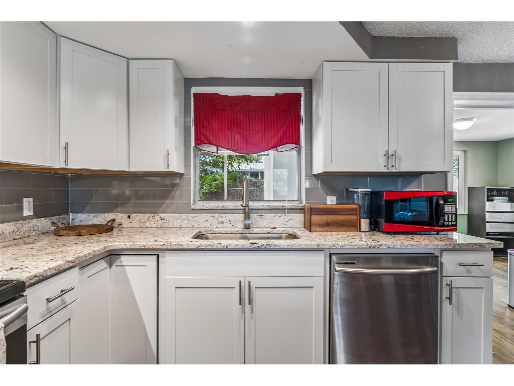 7024 Fox Hollow Drive Port Richey FL 34668 W7886257 image12