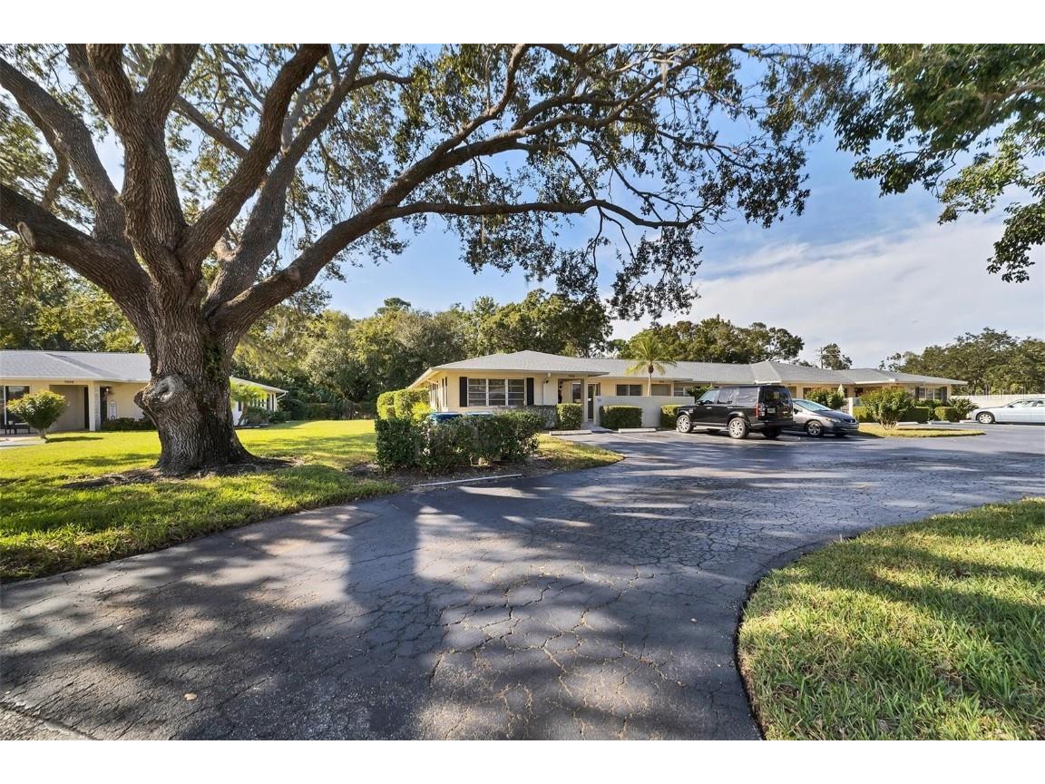 7024 W Country Club Drive N Sarasota FL 34243 A4590526 image1