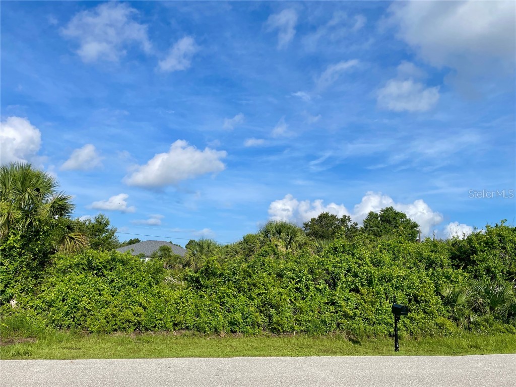 7025 Lauretta Street Englewood FL 34224 C7512701 image7