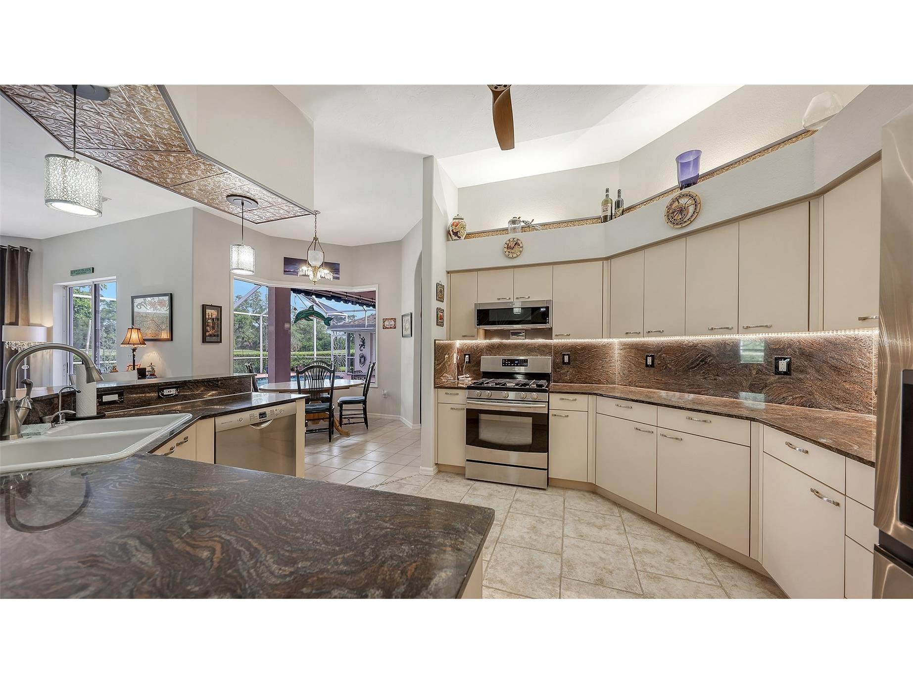 7025 N Serenoa Drive Sarasota FL 34241 A4693204 image19