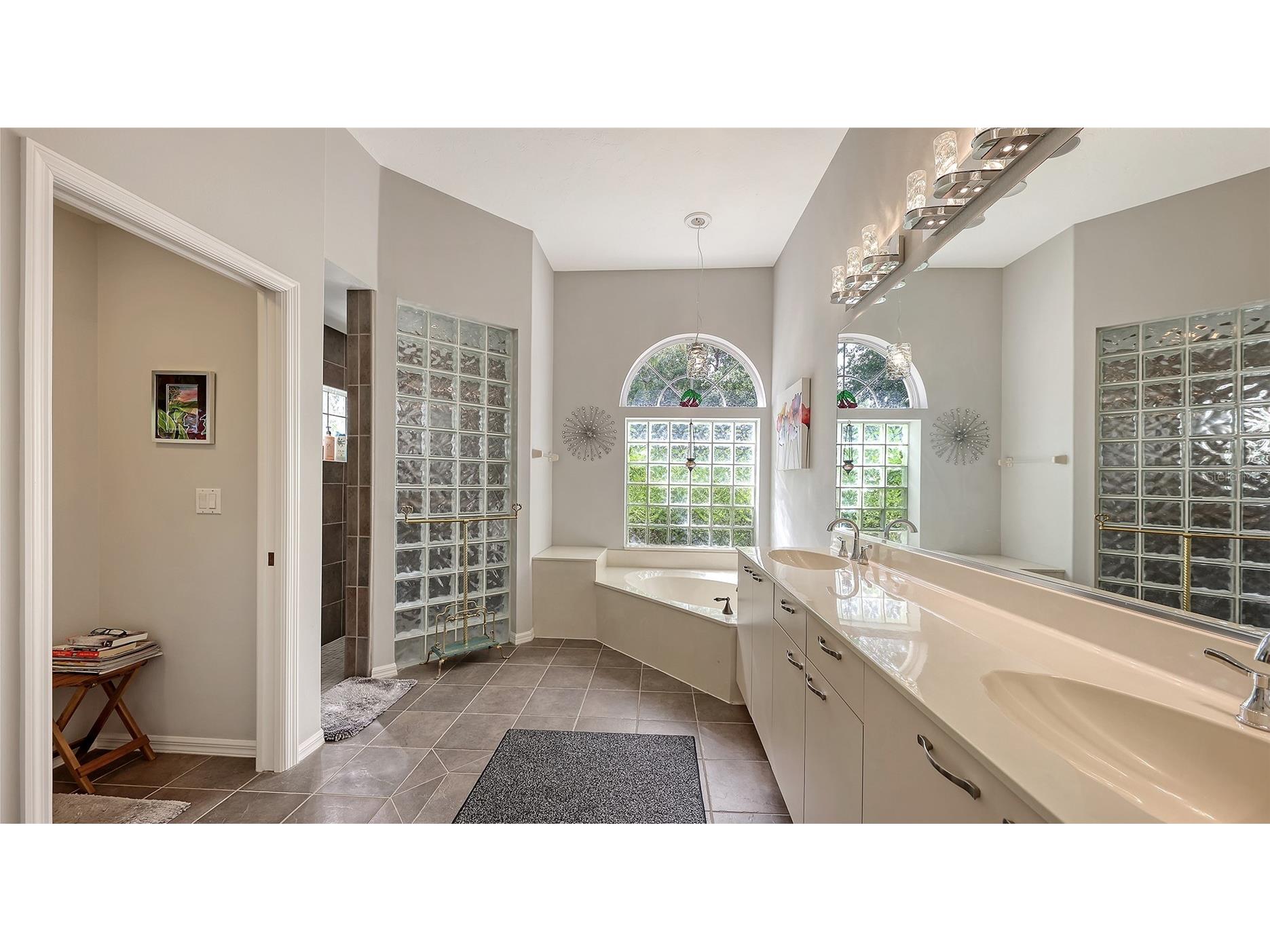 7025 N Serenoa Drive Sarasota FL 34241 A4693204 image31