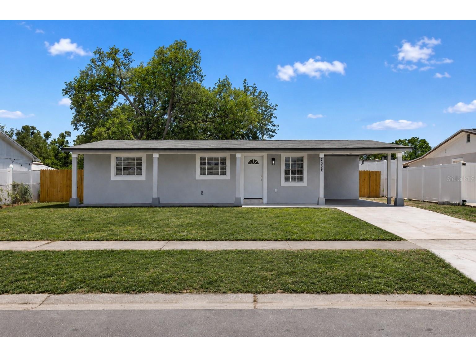 7025 Parliament Drive Tampa FL 33619 TB8507289 image1