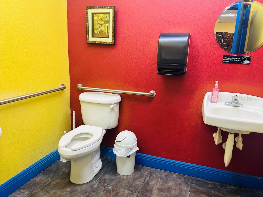 7026 W Hillsborough Avenue Tampa FL 33634 W7876154 image18