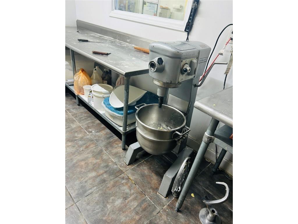 7026 W Hillsborough Avenue Tampa FL 33634 W7876154 image34