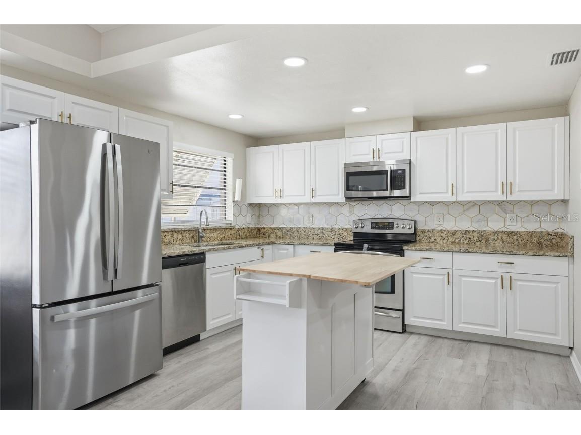 7026 Whitethorn Court Port Richey FL 34668 W7880981 image15