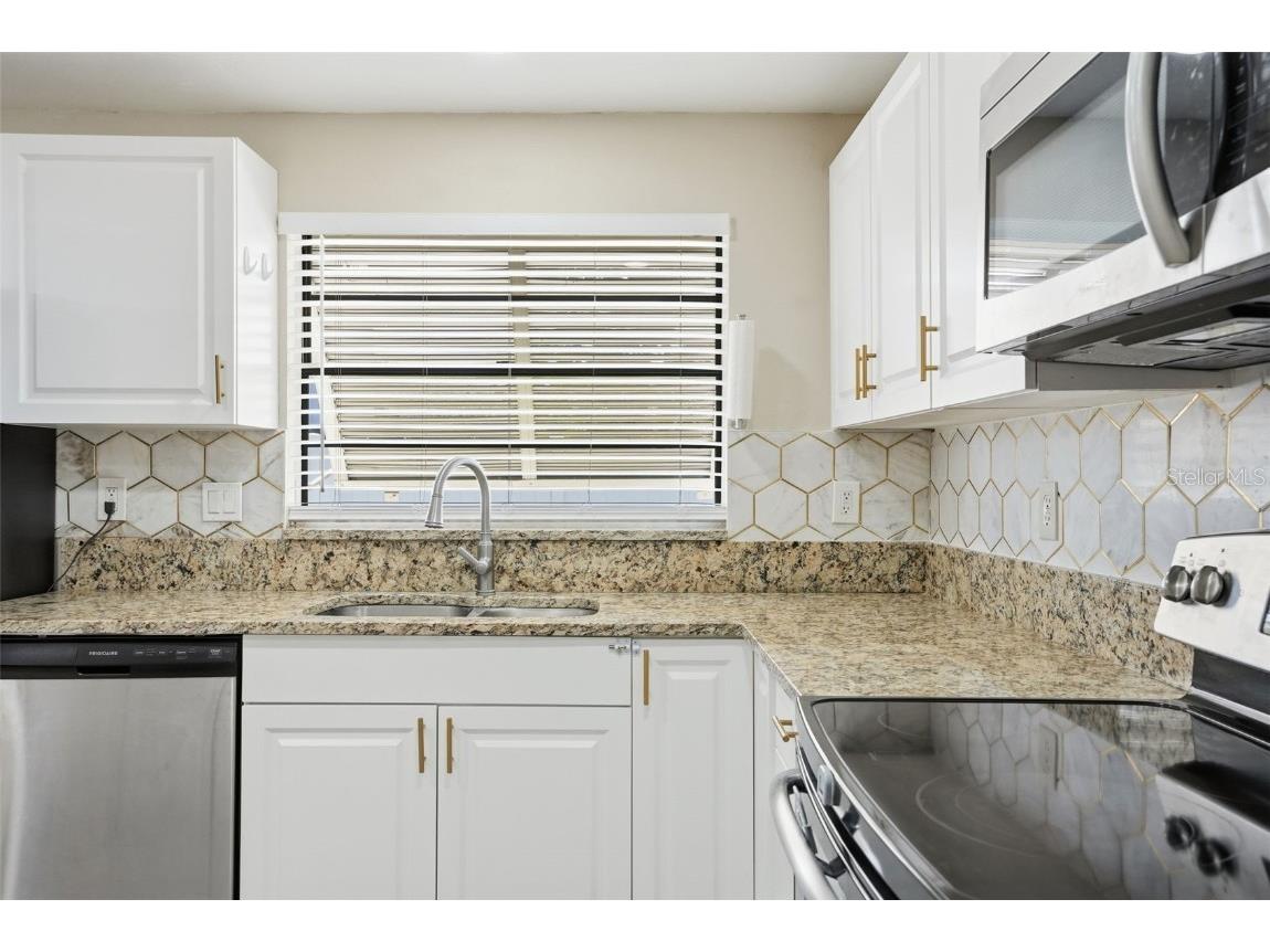 7026 Whitethorn Court Port Richey FL 34668 W7880981 image17