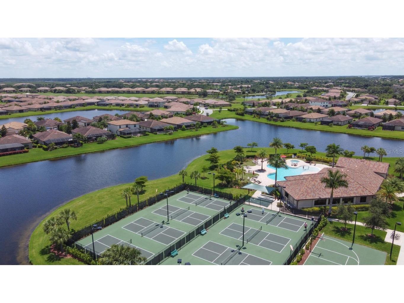 7027 Quiet Creek Drive Bradenton FL 34212 A4672124 image47