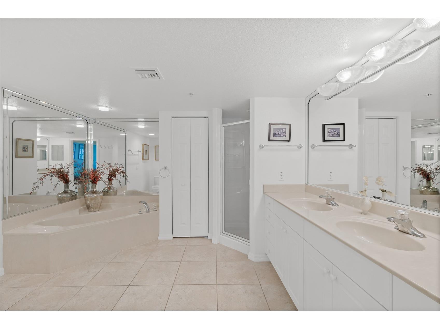 7028 Sevilla Court #202 Cape Canaveral FL 32920 - BANANA RIVER O6408696 image25