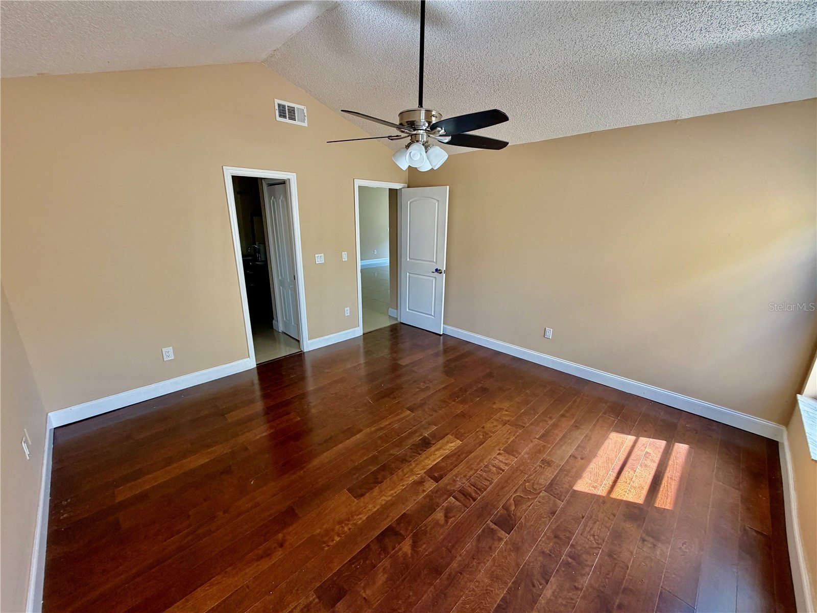 7029 Drury Street Tampa FL 33635 TB8531793 image12