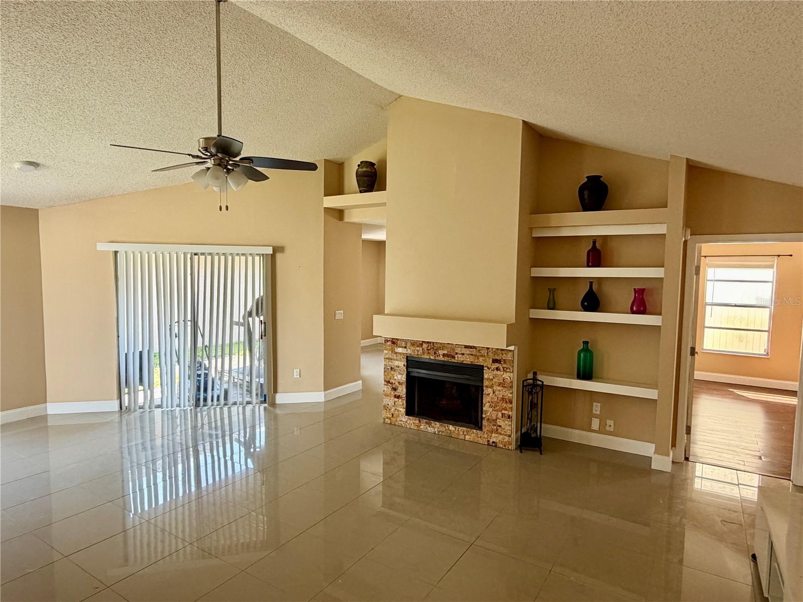 7029 Drury Street Tampa FL 33635 TB8531793 image5