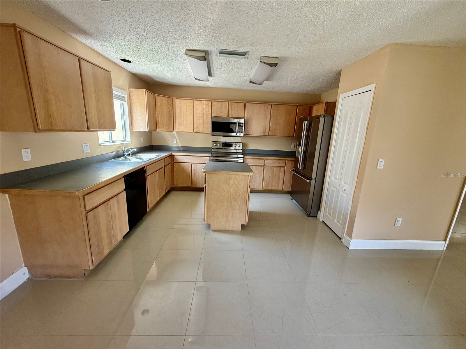 7029 Drury Street Tampa FL 33635 TB8531793 image6