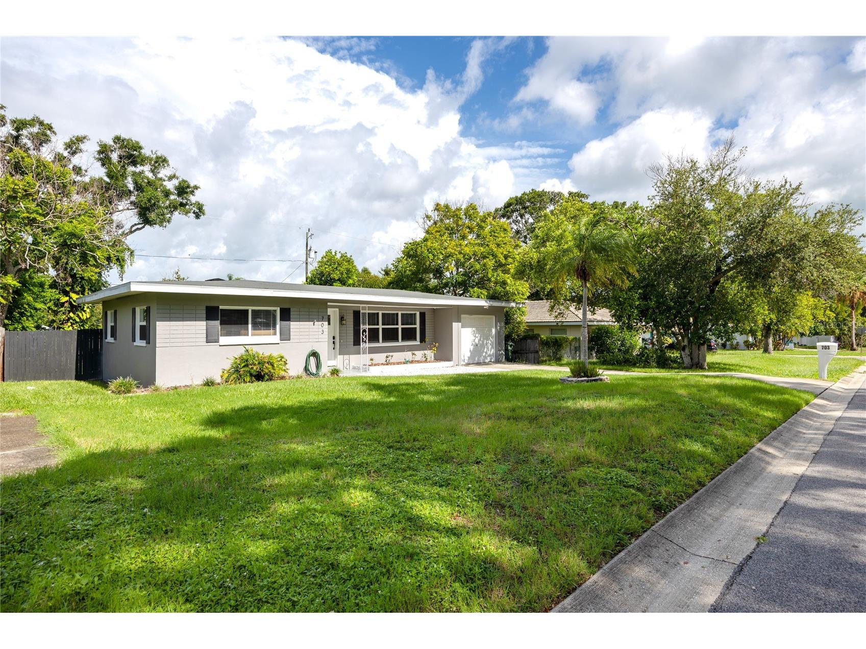703 24th Street SW Largo FL 33770 TB8531812 image4