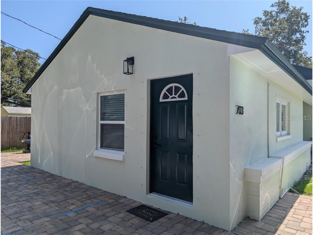 703 38th Avenue N Saint Petersburg FL 33704 U8249114 image1