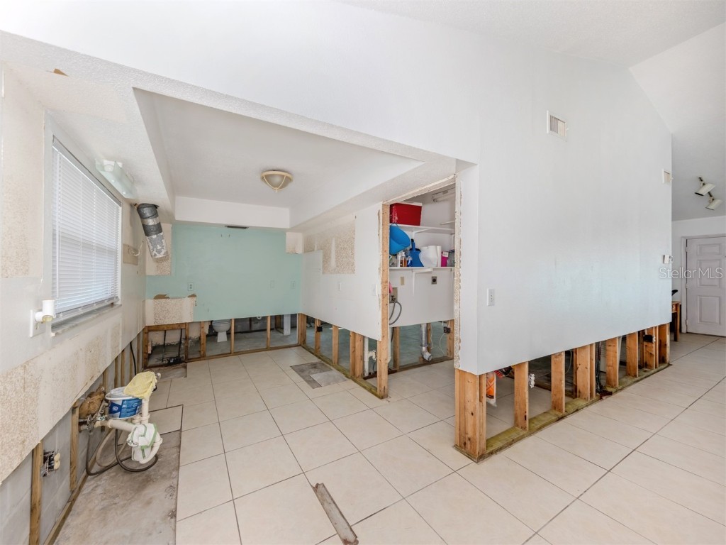 703 & 705 Golden Beach Boulevard Venice FL 34285 N6138338 image17