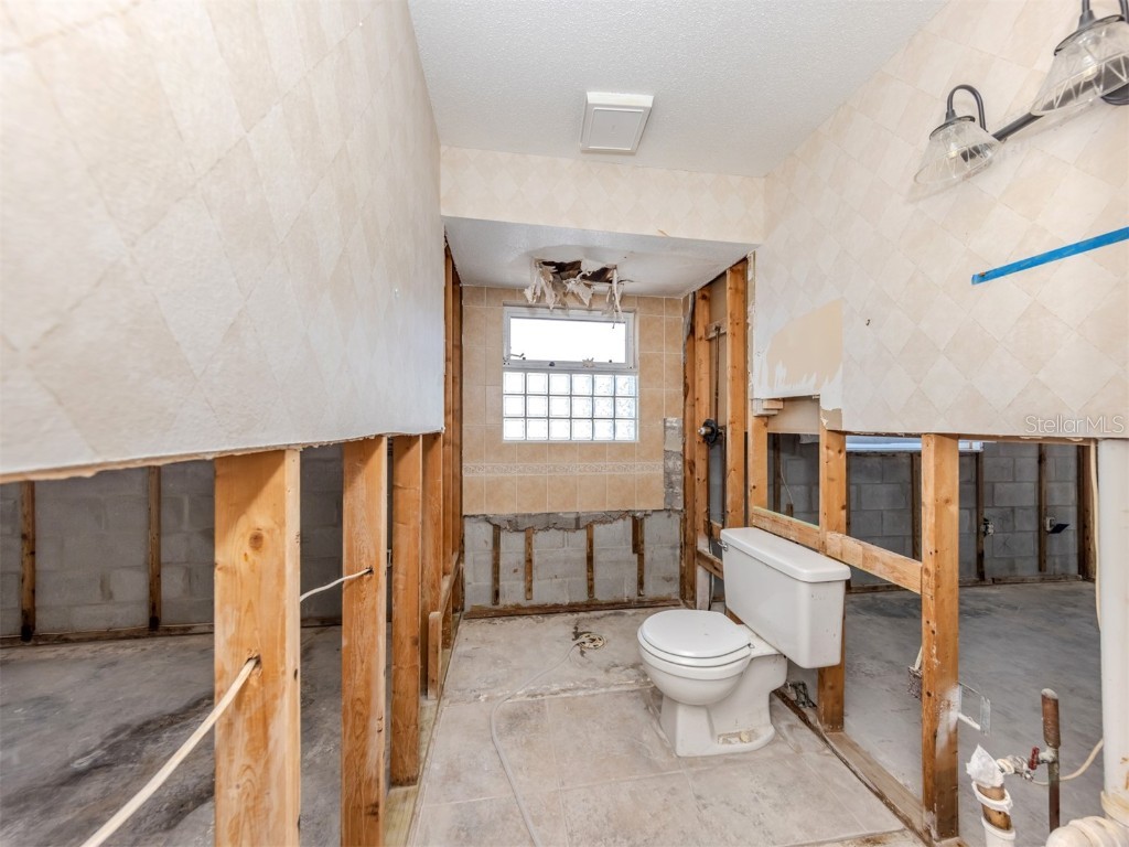 703 & 705 Golden Beach Boulevard Venice FL 34285 N6138338 image32