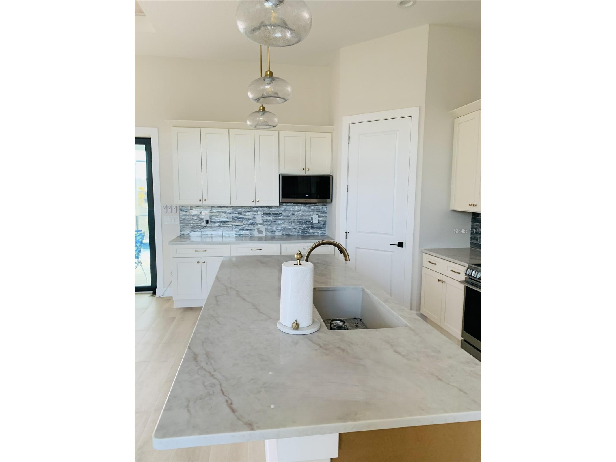 703 Boundary Boulevard Rotonda West FL 33947 D6146331 image3