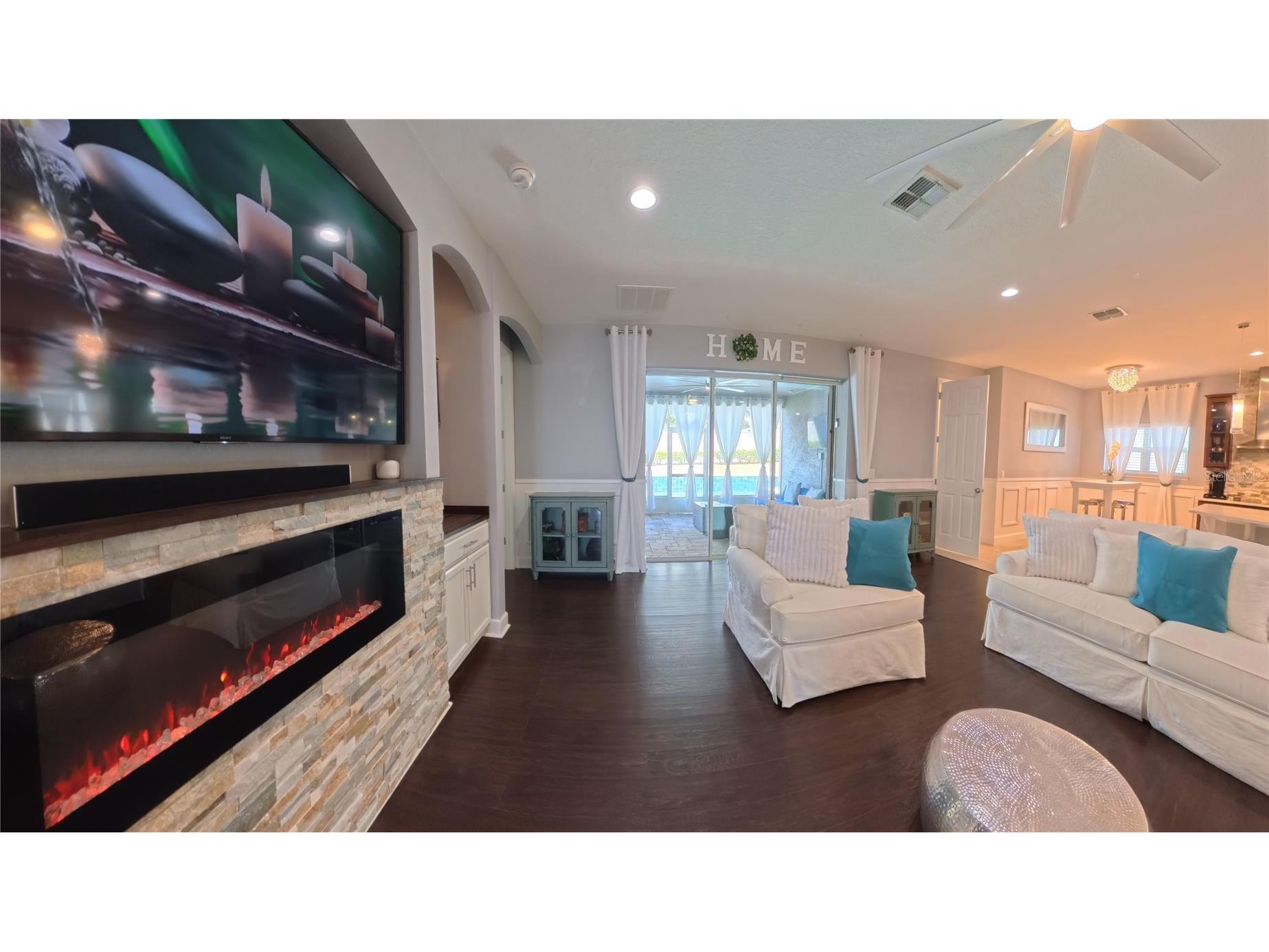 703 Calabria Way Howey In The Hills FL 34737 G5109294 image14
