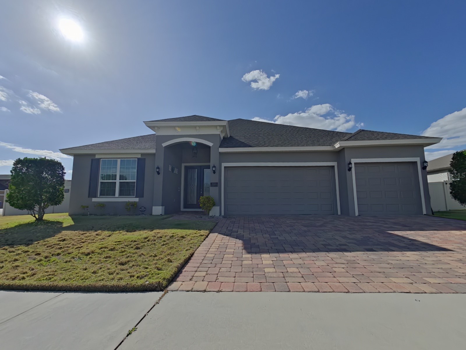 703 Calabria Way Howey In The Hills FL 34737 G5109294 image2