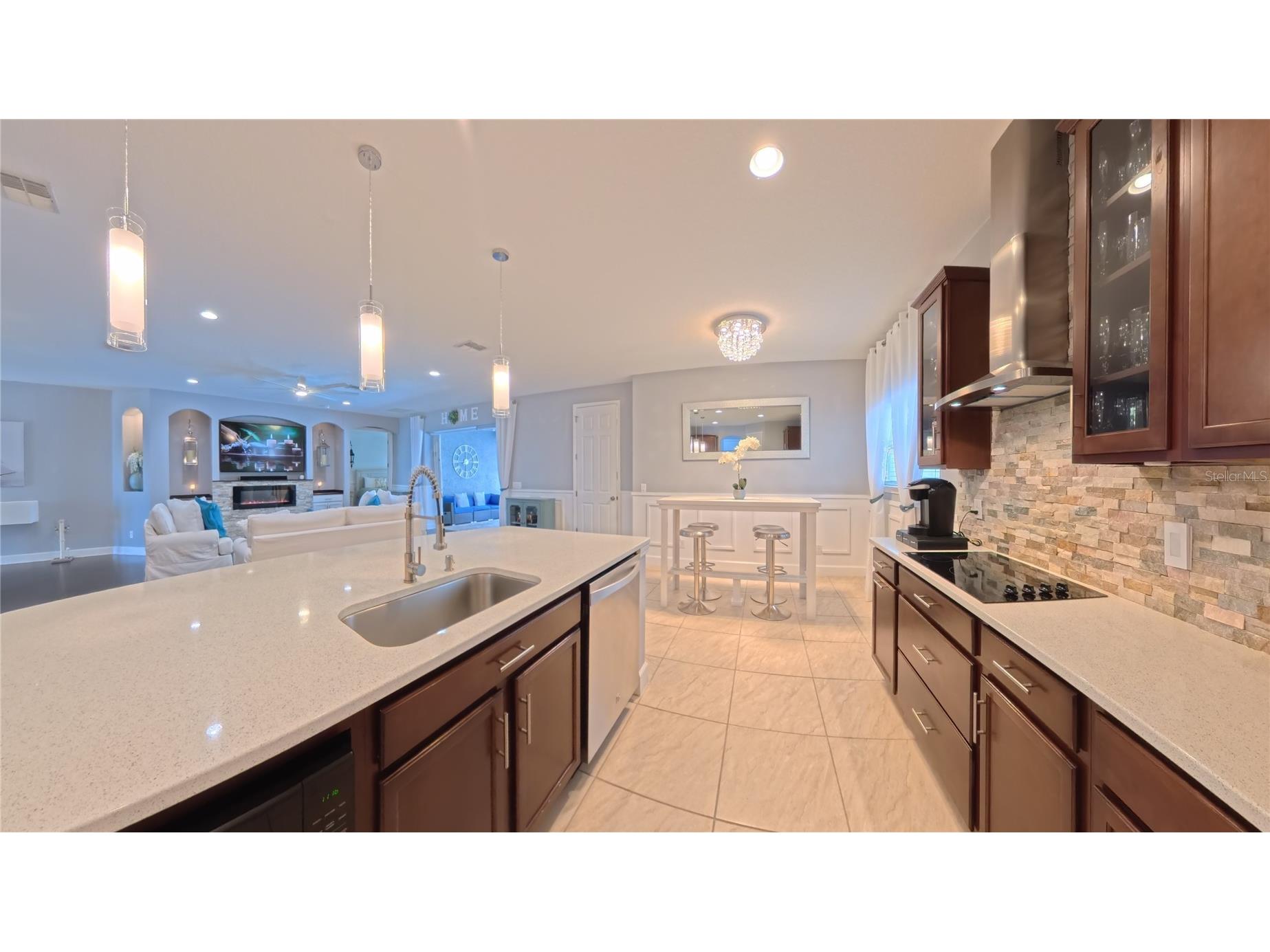 703 Calabria Way Howey In The Hills FL 34737 G5109294 image25