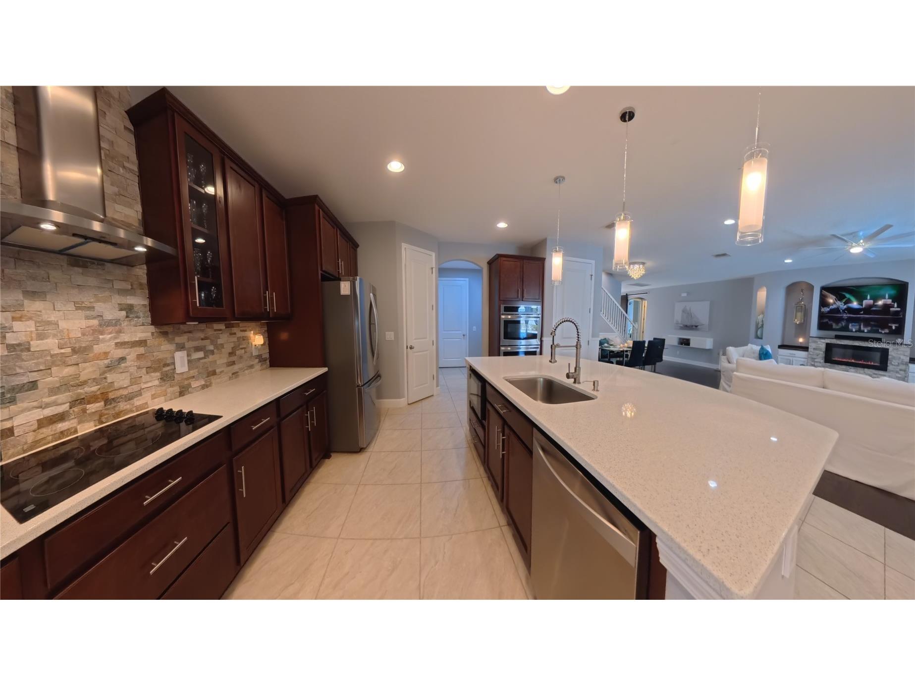 703 Calabria Way Howey In The Hills FL 34737 G5109294 image26