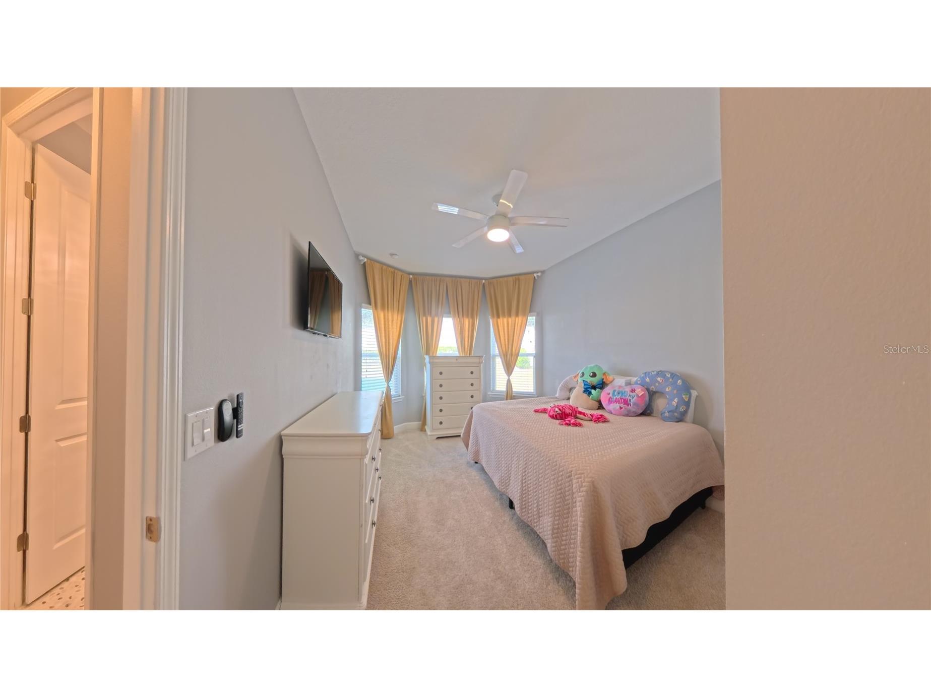 703 Calabria Way Howey In The Hills FL 34737 G5109294 image37