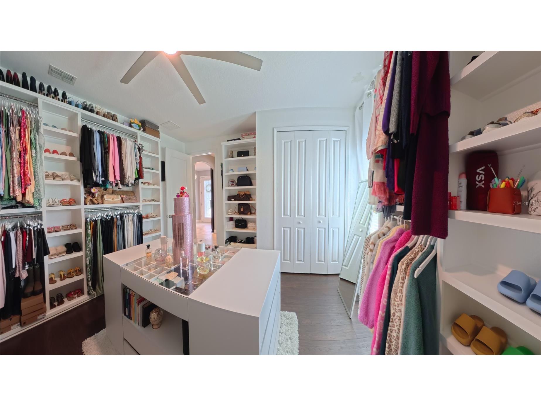 703 Calabria Way Howey In The Hills FL 34737 G5109294 image8