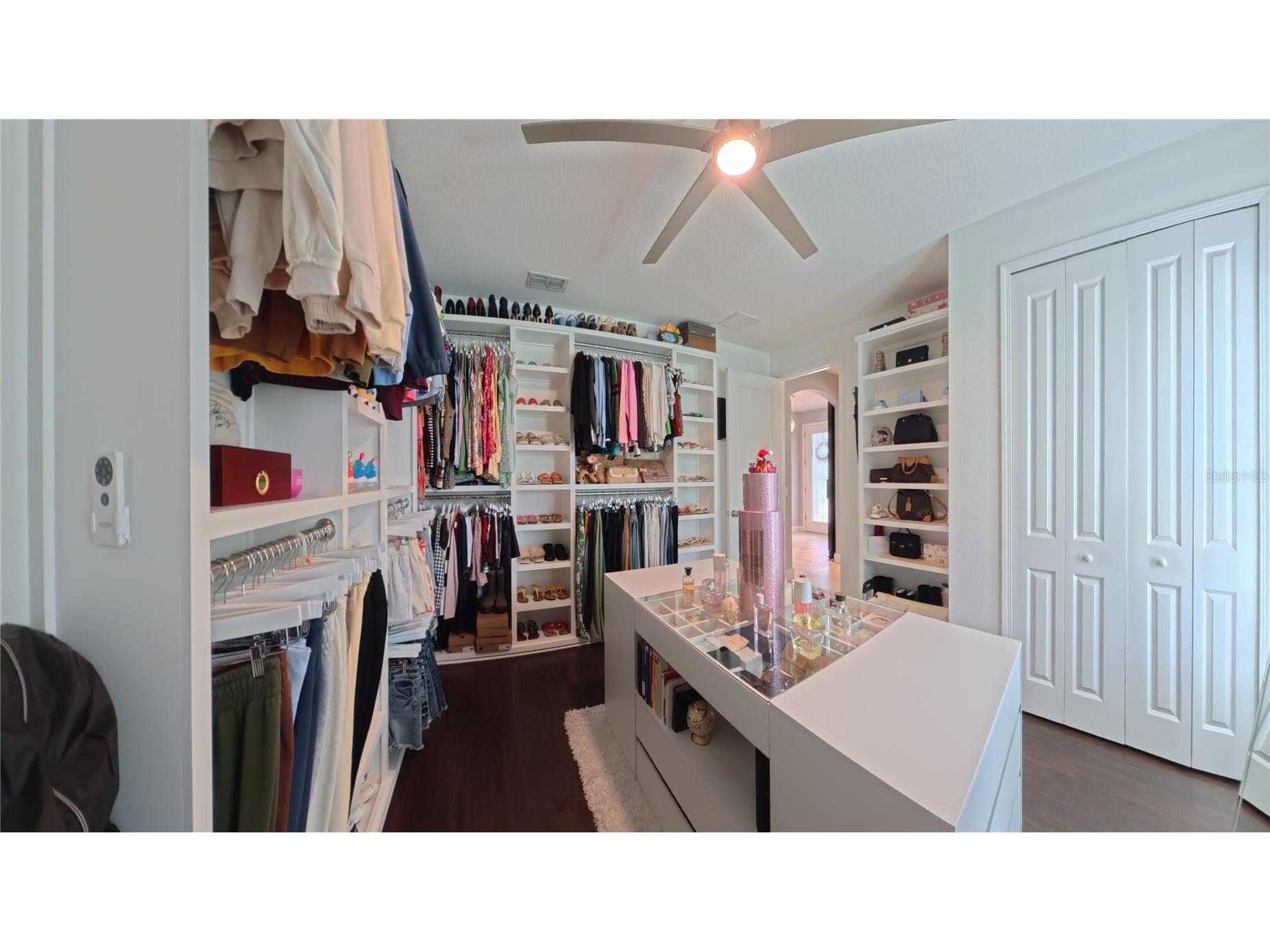 703 Calabria Way Howey In The Hills FL 34737 G5109294 image9