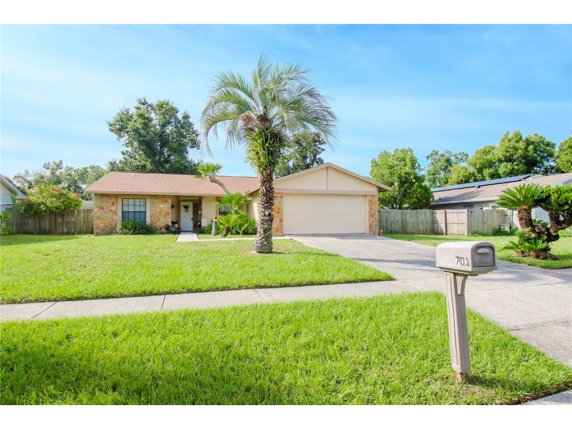 703 Caliente Drive Brandon FL 33511 TB8307216 image1