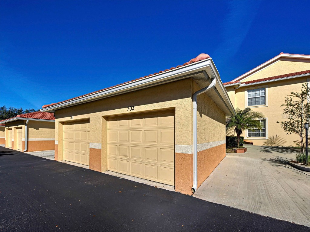 703 Casa Del Lago Way #703 Venice FL 34292 N6142190 image2