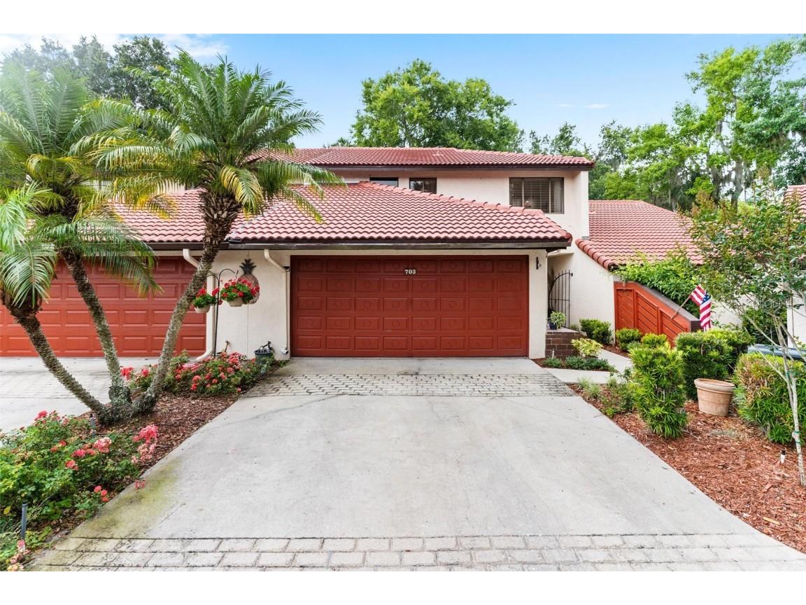 703 Clusterwood Drive Yalaha FL 34797 G5069792 image1
