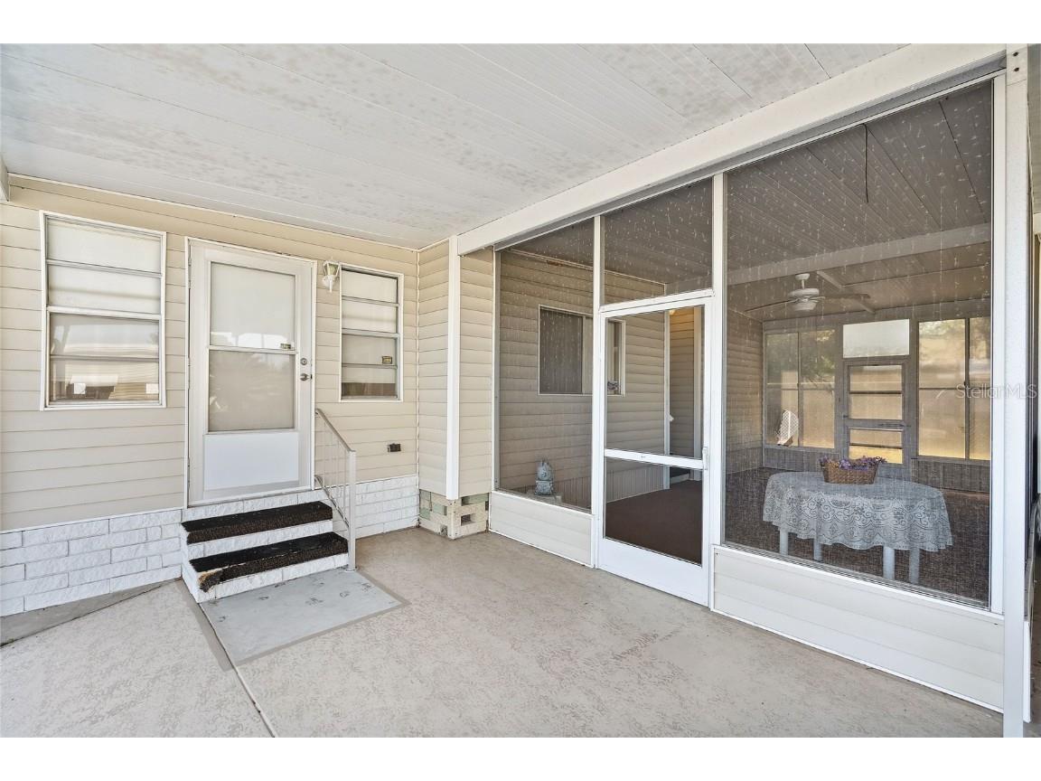 703 Corsica Court Bradenton FL 34207 A4637447 image2