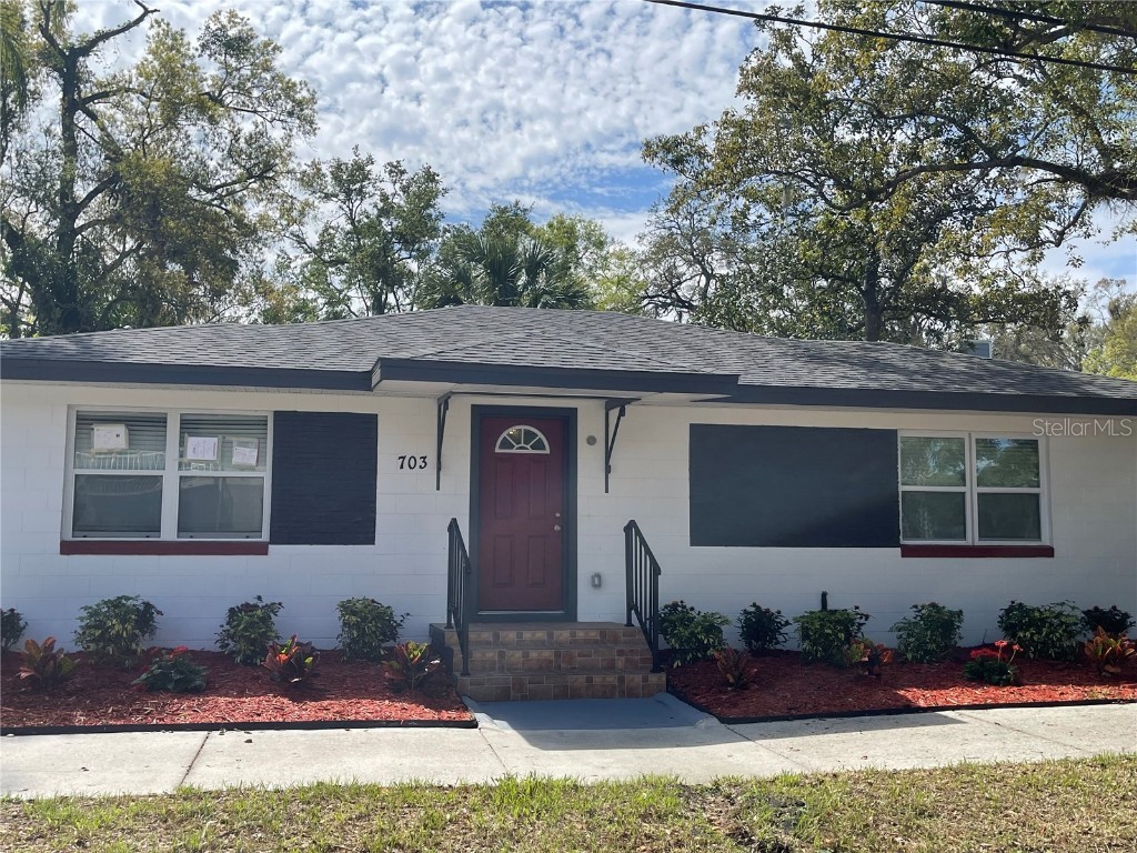 703 E 2nd Street Sanford FL 32771 O6184327 image1