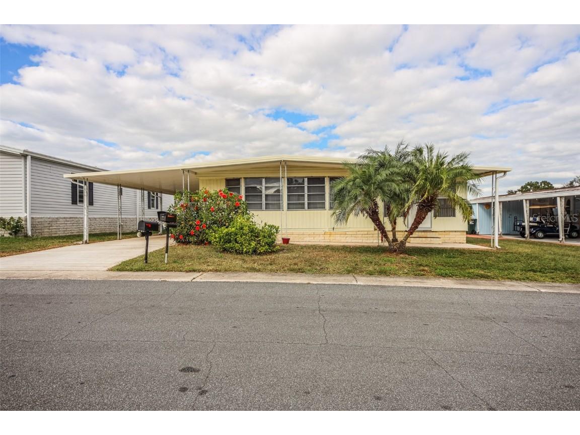 703 Elizabeth Lane Lakeland FL 33809 - LAKE GIBSON R4908508 image1