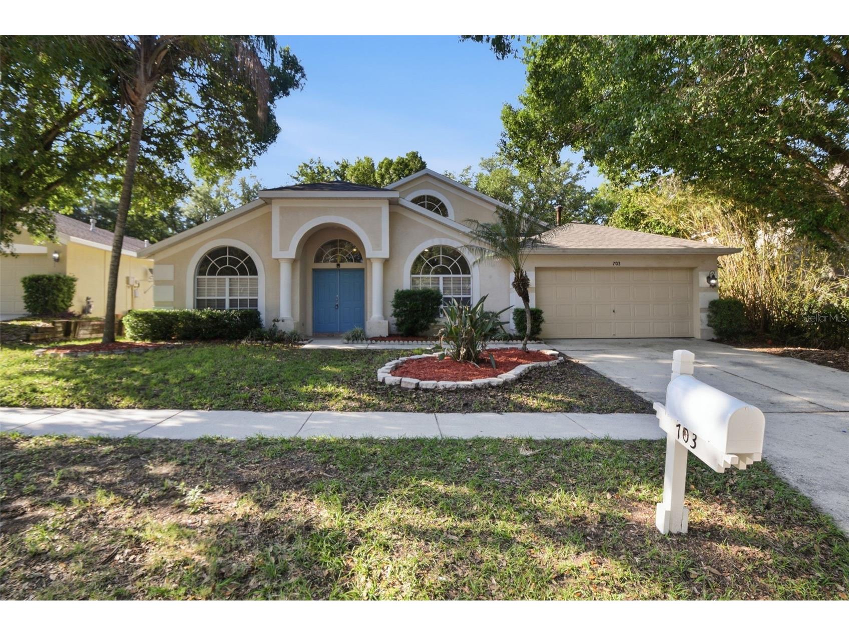 703 Grand Canyon Drive Valrico FL 33594 O6400606 image1