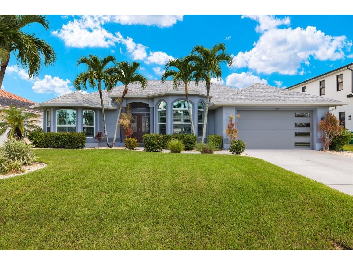 703 NW 39th Avenue Cape Coral FL 33993 C7496676 image1
