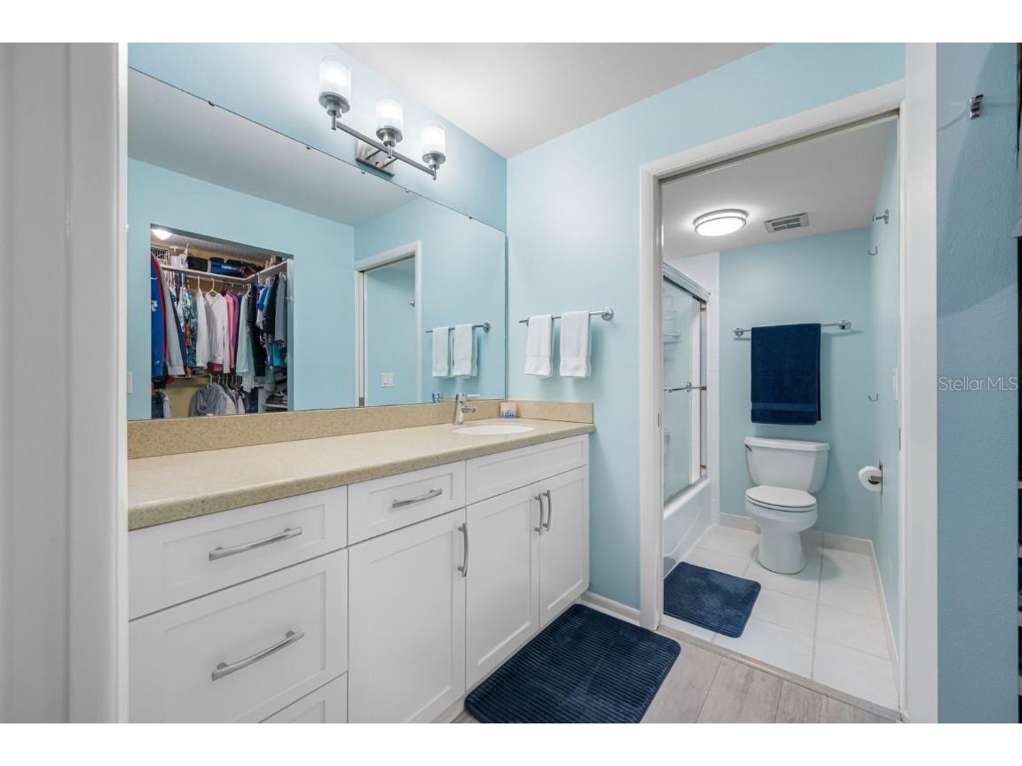 703 Oakview Drive #703 Bradenton FL 34210 A4671111 image28